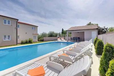 Image de Villa avec piscine et climatisation