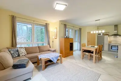 Image de Gemütlich & Liebevoll Eingerichtete, 76qm Große, Ferienwohnung für 4 Personen. - Zum Sonnenstrand