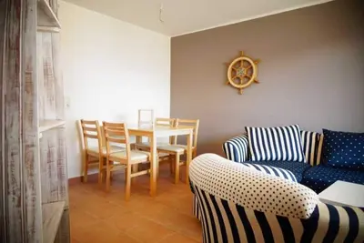 Image de 57qm Großer, Ferienbungalow für 4 Personen mit Kleiner Terrasse - Dorfstrasse34b