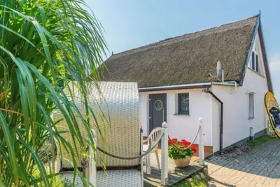 Image de Hochwertig, Modernes und Gemütliches Ferienhaus mit 100qm für Vier Personen. - Dorfstrasse34b