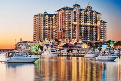 Image de 2 Bedroom, Pool View, at Destin Beach, Emerald Grande