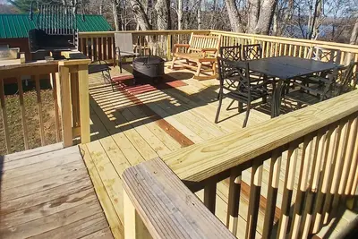 Image de 116) Robin Log Cabin. Close to Hocking Hills State Park and more!