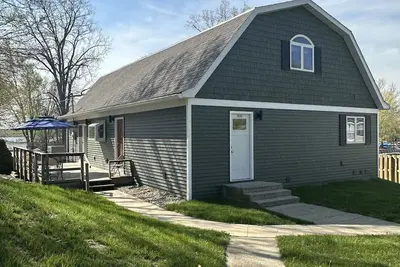 Image de Barbee Lake Big House! Sleeps 14+ Game Garage! Pier and Dock to Barbee!