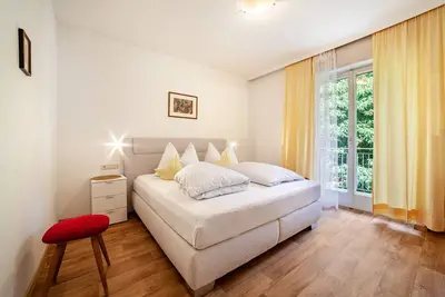 Image de Appartement 'Villa Sabine - Sabine' avec vue sur la montagne, jardin partagé et Wi-Fi