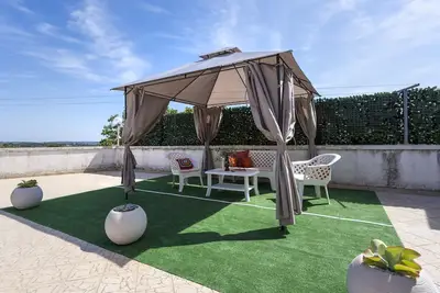 Image de Villa 'Villetta Nel Verde' avec terrasse privée, Wi-Fi et climatisation