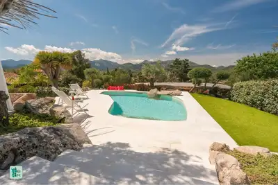 Image de Cozy Villa Flora - Private Pool And Walking Distance From The Beach