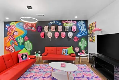 Image de 2819 Lourdes  · Awesome Oak Cliff getaway close to the Action!