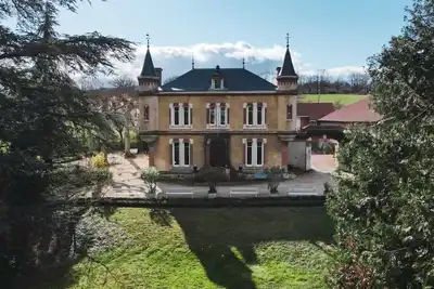 Image de Grand gîte entre Auvergne et Forez piscine chauffée tennis