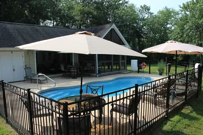 Image de Amazing Coastal Retreat along Love Creek w/ private pool, hot tub and pool house