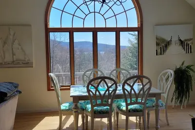 Image de Views Galore near Sunapee Shore! !
