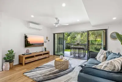 Image de 'Bonnyview' Elegant 4-Bed Home By the Beach