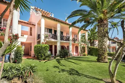 Image de Stylish 3br Duplex in Vilamoura Old Village, Rooftop, Pools, Family-Friendly