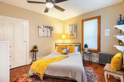 Image de 723 Sarah · Pocono Urban Escape 4 Bedroom