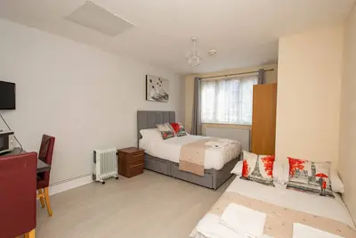 Image de *Reduced* *Refurbished* Studio (2) 25 mins to London Bridge
