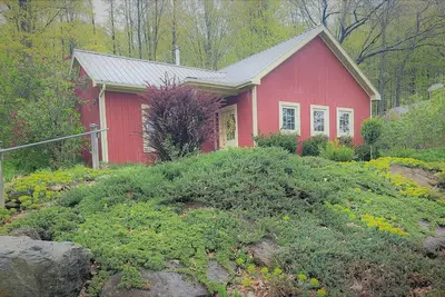 Image de Cottage on 40 acre estate like property 15. 6 miles from Saratoga Ny race track