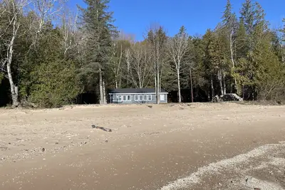 Image de The Cabin at Bursaw Beach
