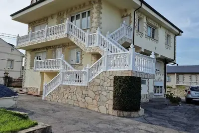 Image de Villa With 5 Individual Apartments