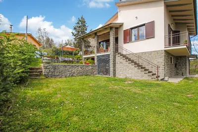 Image de Superbe maison de 2 chambres Ă Pescia