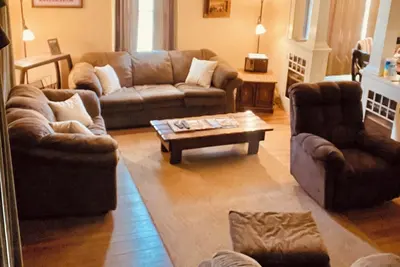 Image de Welcome to The Dog House! !