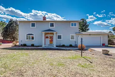 Image de Wonderful 4 bedroom home in a rural neighborhood, but close to everything!