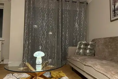 Image de 2 bedroom, 1 bath flat in Westbourne Park near Notting Hill, London. Sleeps 5.