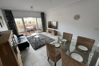 Image de Ruim Zonnig Appartemen in het Centrum van Calpe. Alles op Loopafstand.