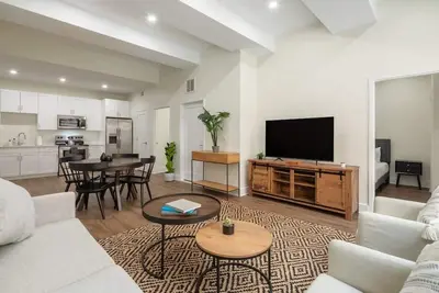 Image de Sosuite | 2br Apt w W/D, Gym, Lounge