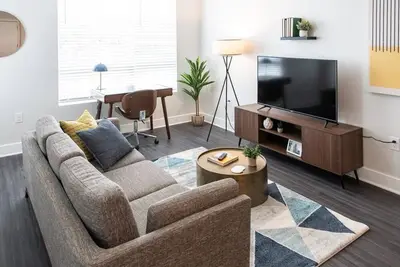 Cozysuites l Upscale 1br in Downtown Cincinnati