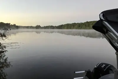Image de Family fun or private hide away on old Abe Lake!