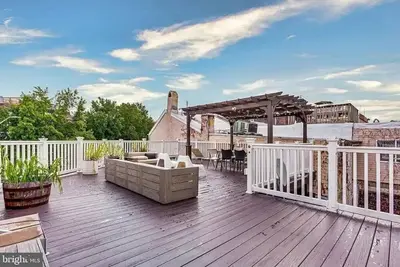 Beautiful Luxury waterfront Property, clean, Fully sterilized, Family oriented.