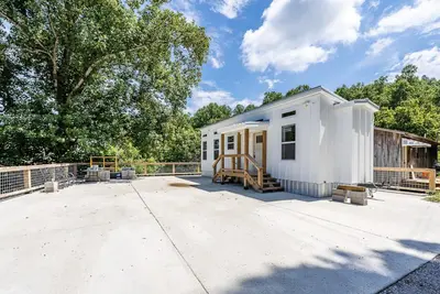 Image de Tiny House on Center Hill Lake