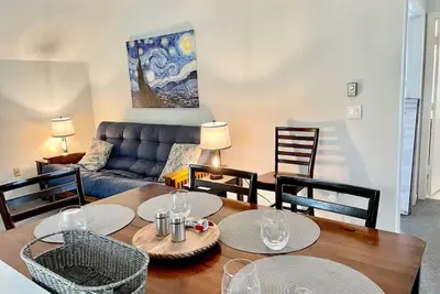 Image de Dugway Hideaway Walking Distance to Lime Rock Park