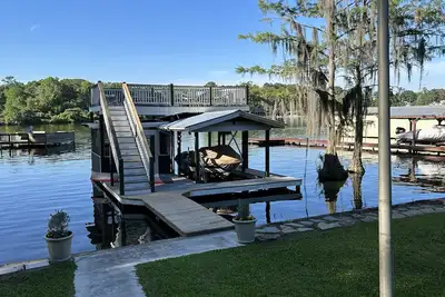 Image de The Lake is Callling you to Creek Cabin