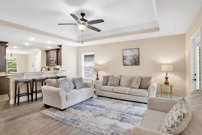 Image de 17th Ave #B~relaxing~spacious~Milton Fl