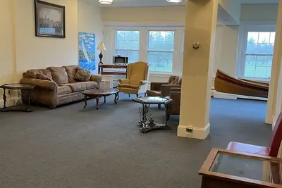 Image de 7 Guest Rooms - Suncliff Family Suite On Lake Erie! ! \nFootball & Family Fun!