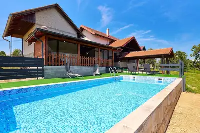 Image de Belle maison de 2 chambres Ă Beslinec
