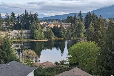 Image de Crystal Hollows Lake View