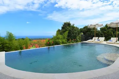 Image de Luxury two-floor villa with inifinity pool