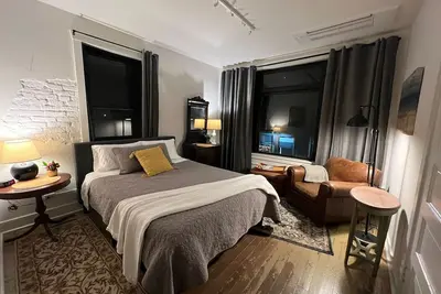 Image de New 2br Apartment in Historic Colfax Building