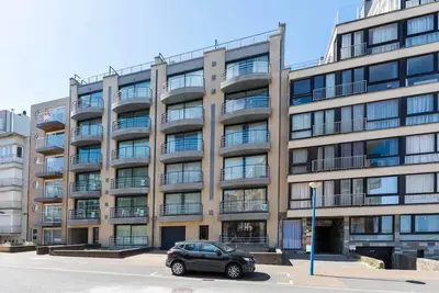 Image de Appartement près de digue avec vue mer