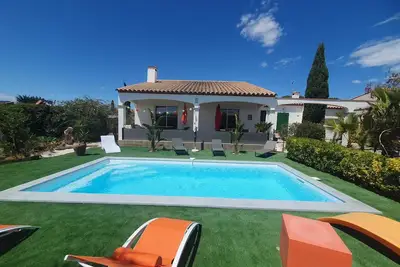 Image de Villa climatisée piscine privée belles prestations 8 personnes Classée 4*