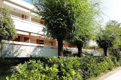 Image de Appartement de vacances zone centrale avec air conditionné et parking couvert