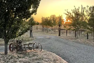 Image de Peaceful & Picturesque Farm Stay Only 5 Mins Drive From Benalla Township