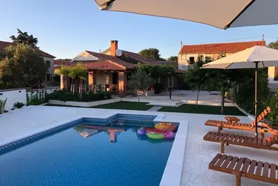 Image de Beautiful rustic villa Navita Augustinus with pool