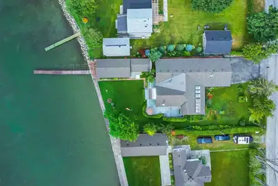 Image de Luxury Waterfront/Lakefront Cottage on Lake Simcoe