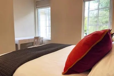 Image de Luxuriös in Guter Lage Wohnen! Ferienwohnung mit 2 Schlafzimmern