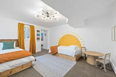 Image de Family Friendly, Close to national parks, Frost this Home