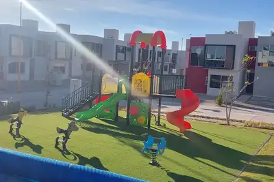 Image de Casa con Alberca y Seguridad en Coto Privado 3 Recámara s 3 Baños