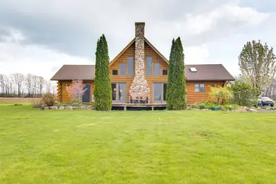 Image de Rural New York Vacation Rental w/ Deck