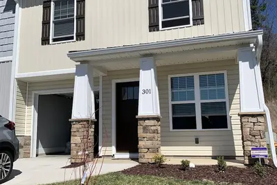 Image de Awesome newly built townhouse in Asheville Nc